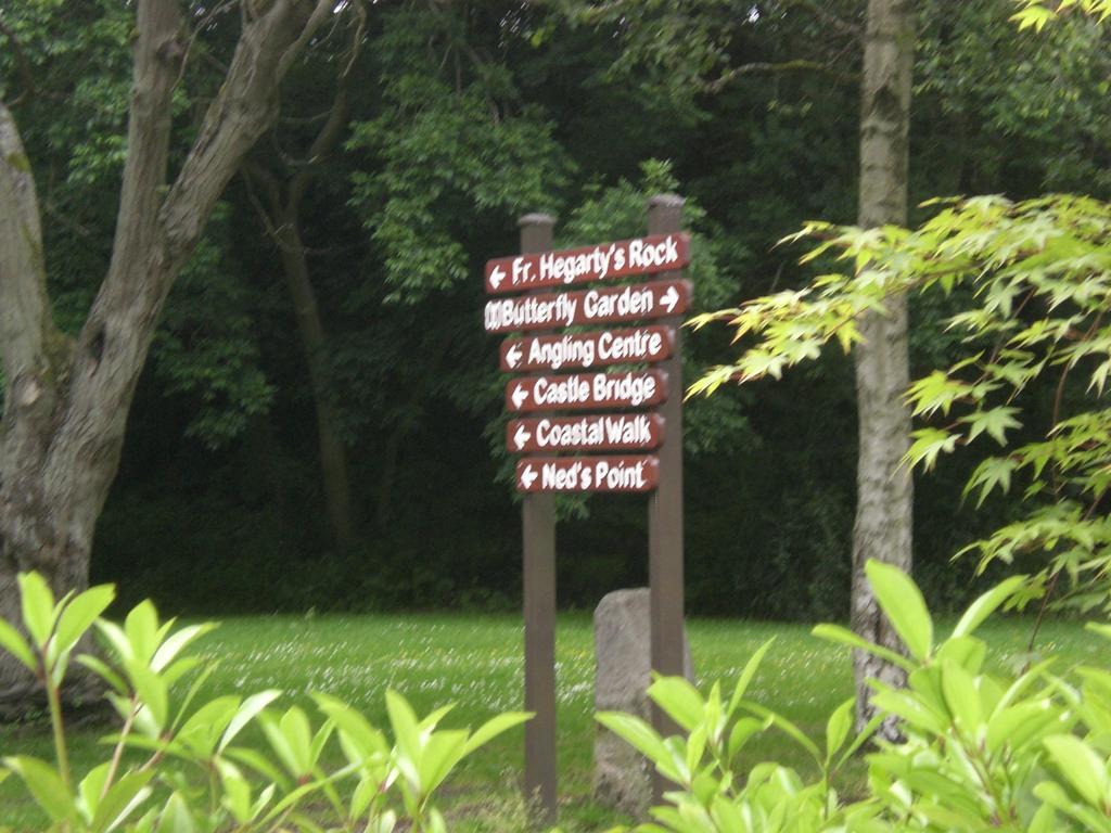 Lissadell Holiday Apartment บันครานา ภายนอก รูปภาพ